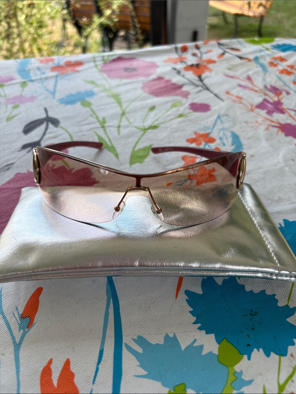GUCCI Y2K Women's Rimless Shield Sunglasses - Light Pink Lenses